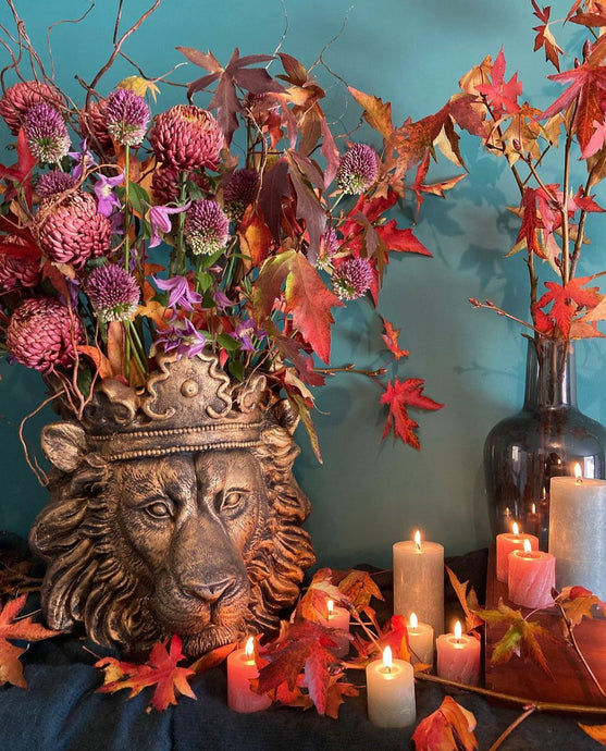 Leaves, Laughs, and Lamps: A Whimsical Guide to Seasonal Animal-Inspired Decorating